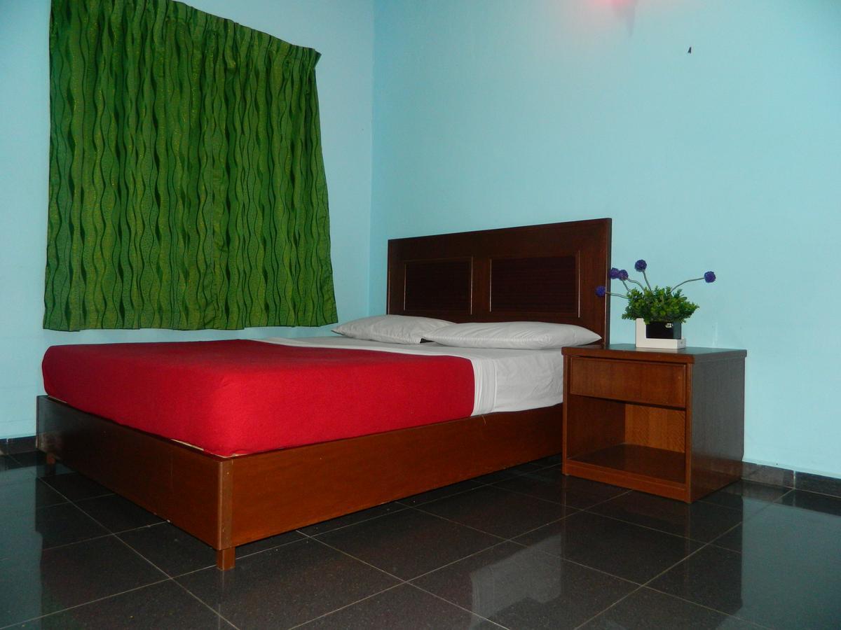 River Side Hotel Mersing Szoba fotó